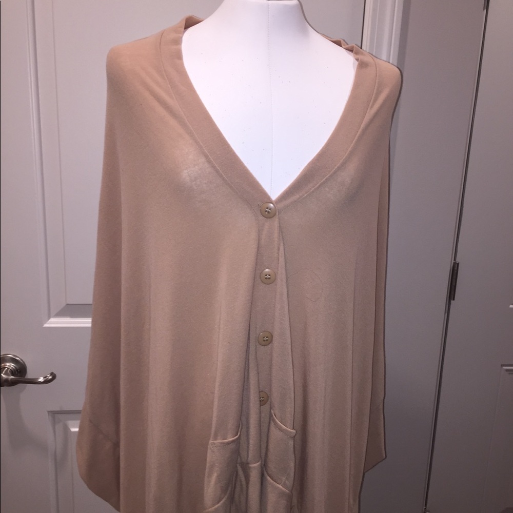 New York & Company NWT cape